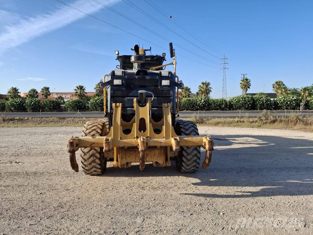 CAT 120 M 2 Niveladoras