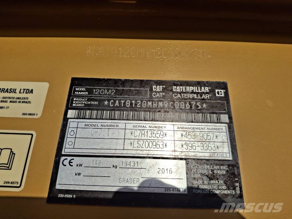 CAT 120 M 2 Niveladoras