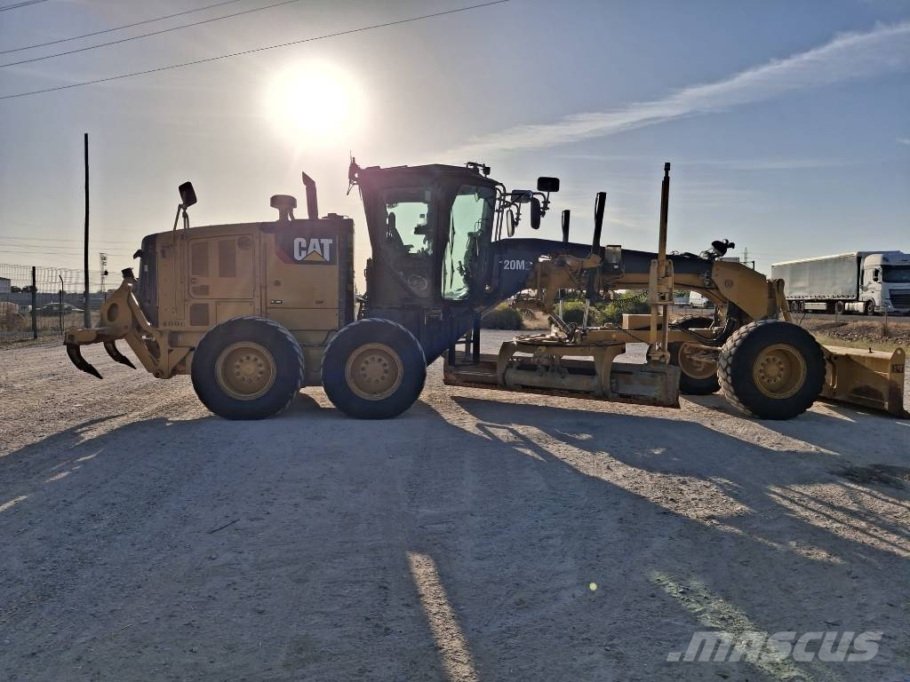 CAT 120 M 2 Niveladoras