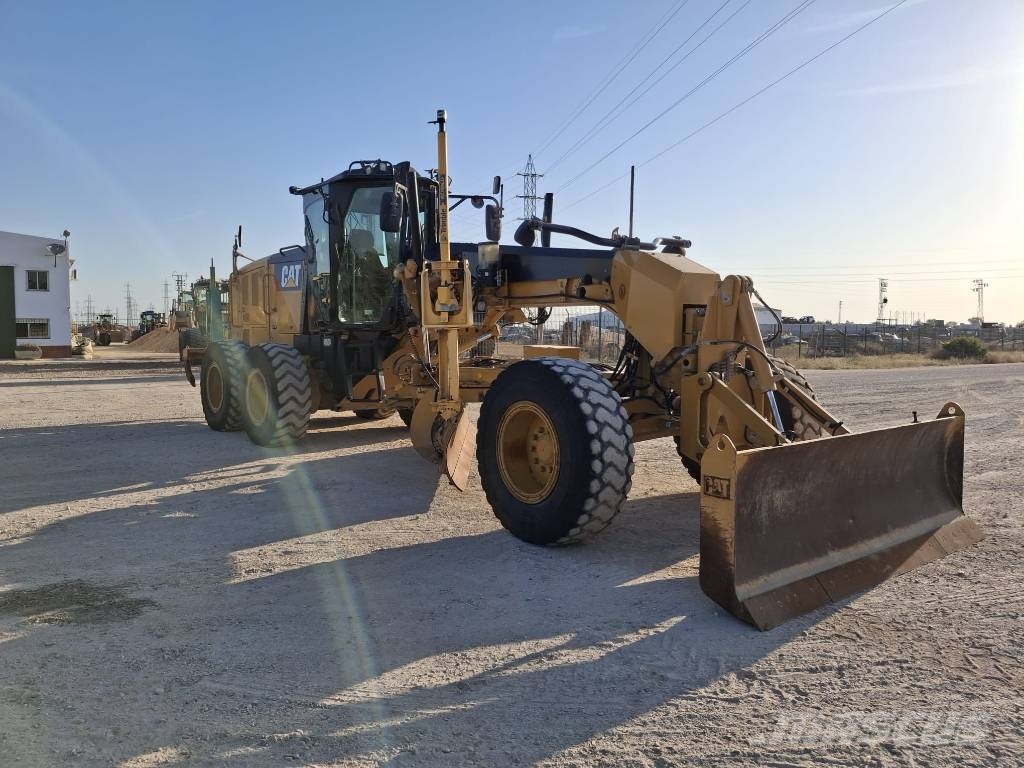 CAT 120 M 2 Niveladoras