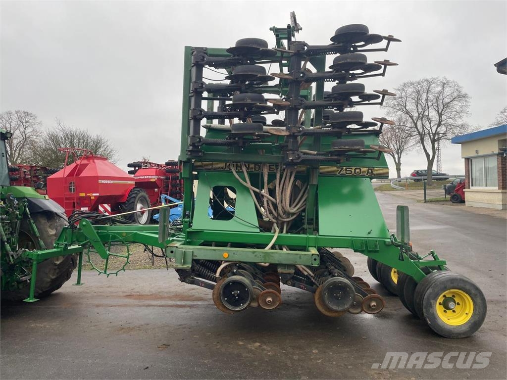 John Deere 750A 6m inkl. Werkstattdurchsicht ماكينات البذر الدقيق