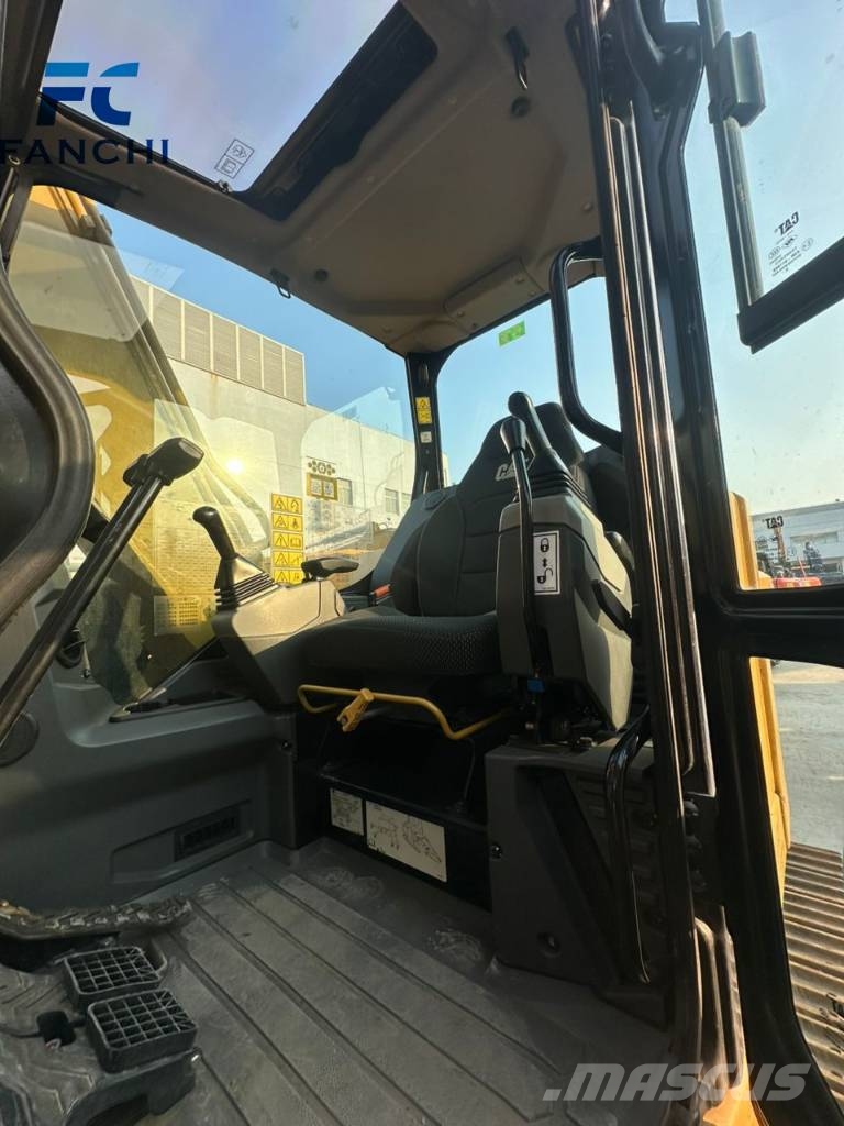 CAT 310 Pelle sur chenilles