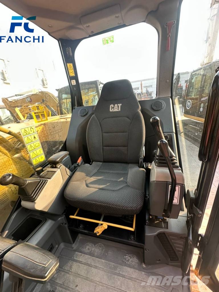 CAT 310 Pelle sur chenilles