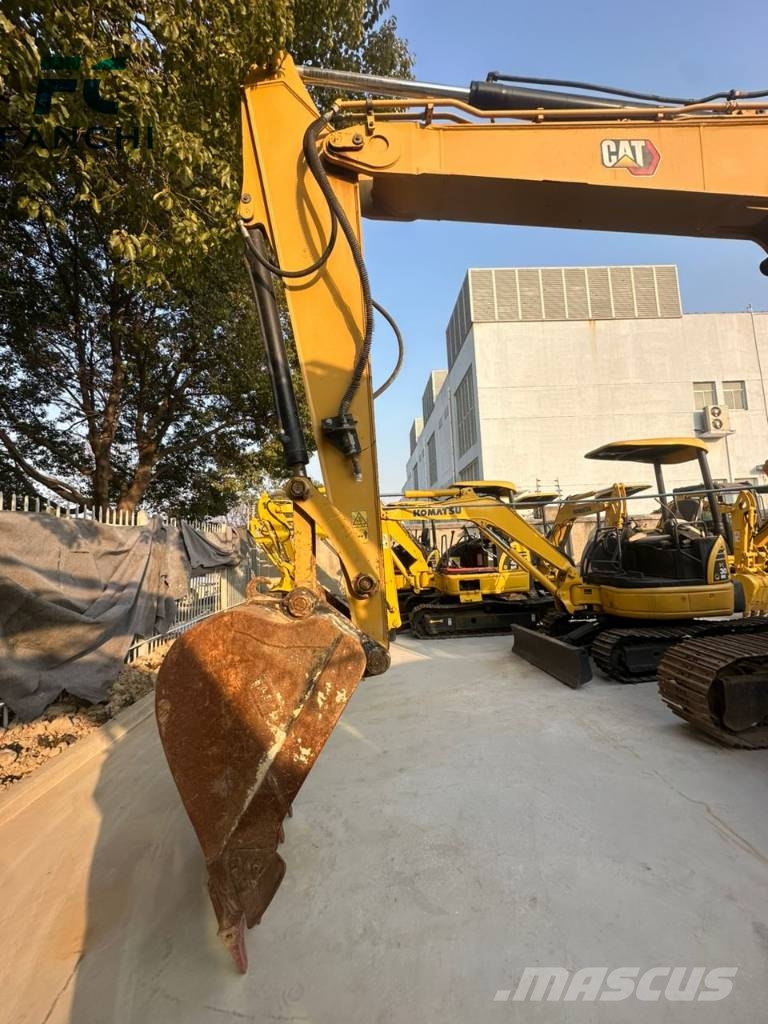 CAT 310 Pelle sur chenilles