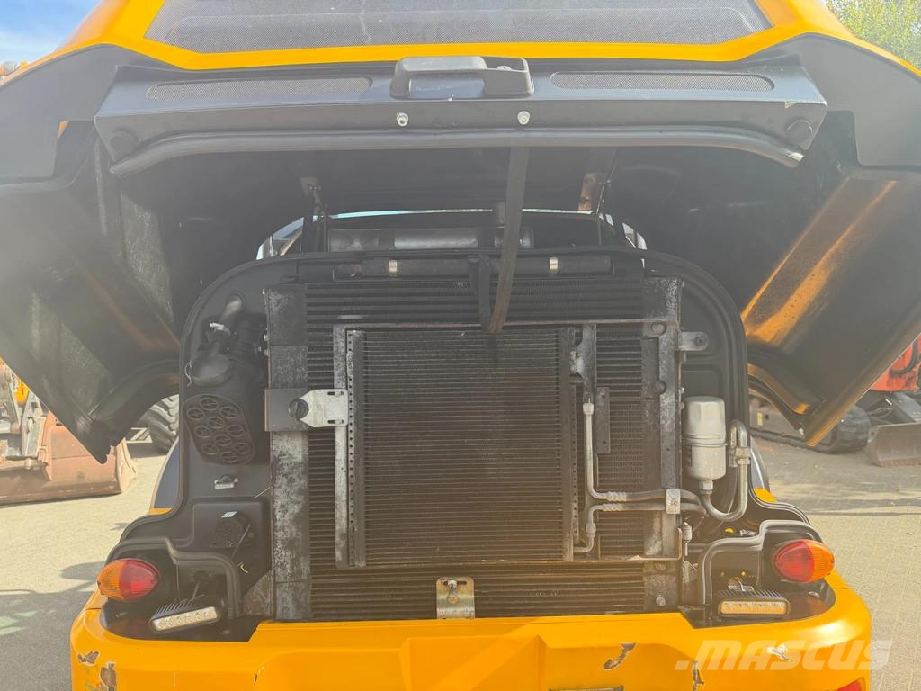 JCB TM320 S Telescopic wheel loaders