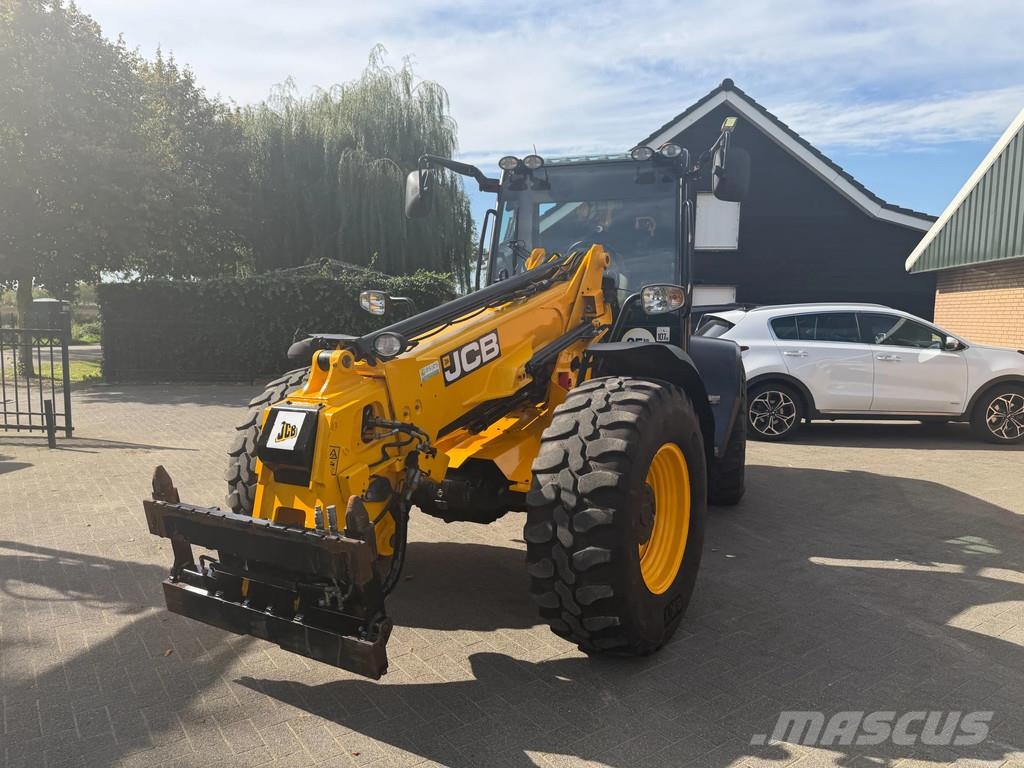 JCB TM320 S Telescopic wheel loaders