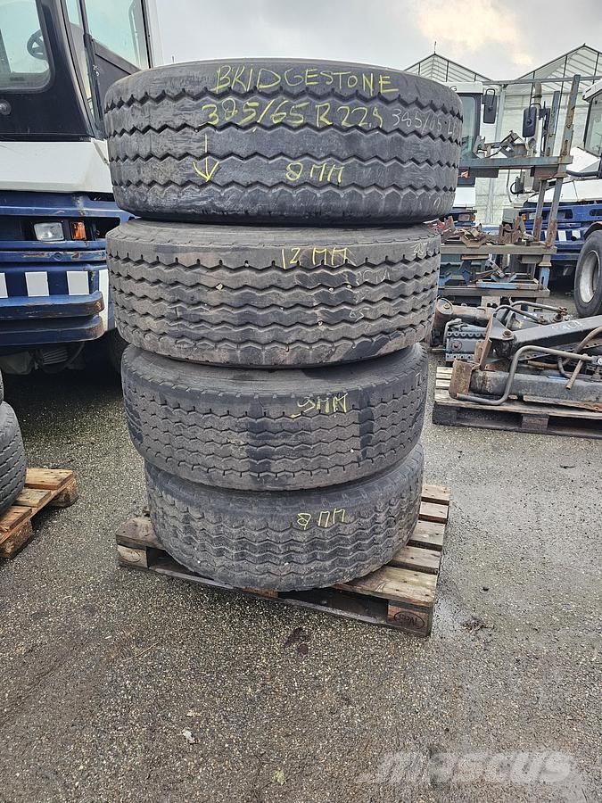 Bridgestone 385/65 R 22.5 ON RIM FOR DRUM BRAKES. Other components