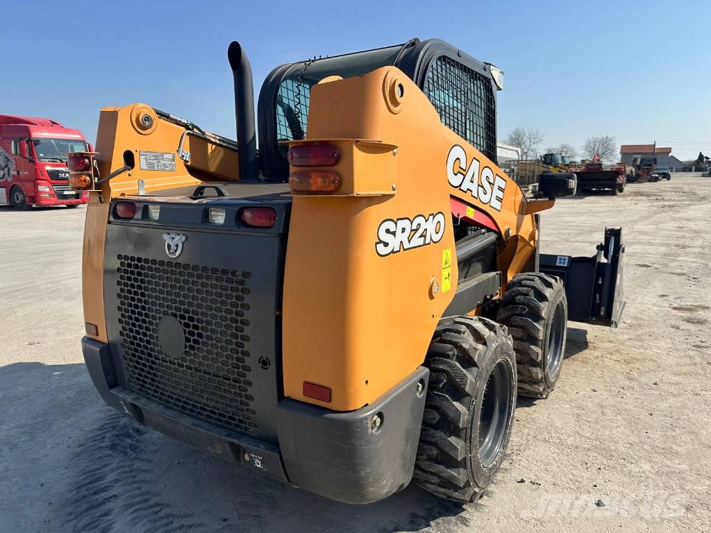 CASE SR 210 LODER Mini chargeuse