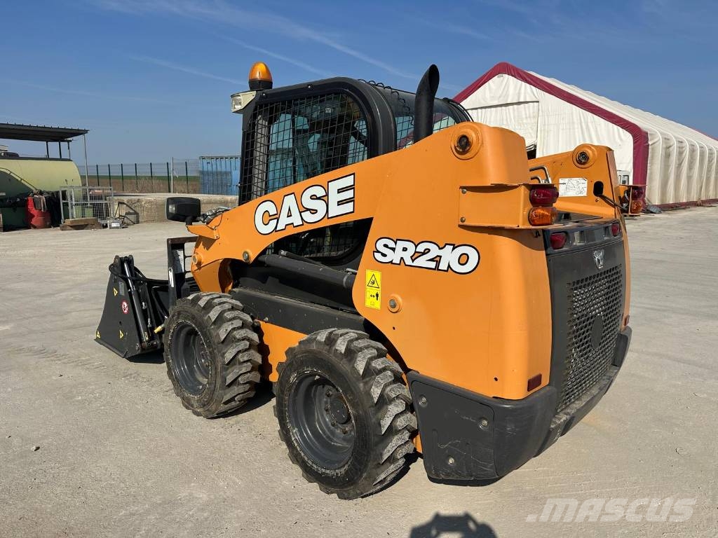 CASE SR 210 LODER Mini chargeuse