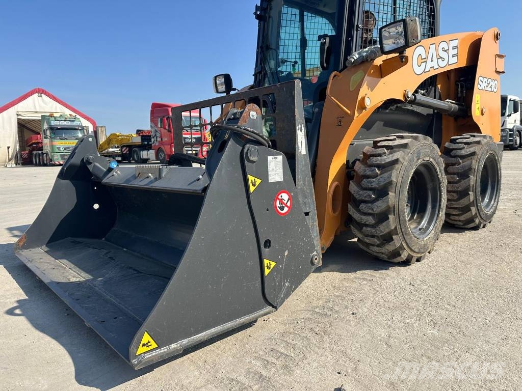 CASE SR 210 LODER Mini chargeuse