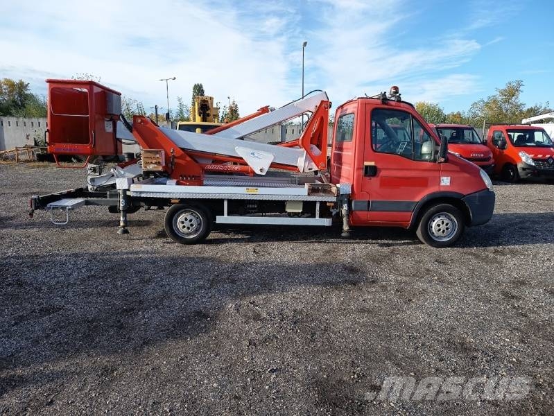 Iveco Daily Multitel MX170 - 17m - 200 kg Platforme aeriene montate pe camion