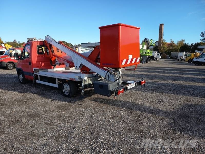 Iveco Daily Multitel MX170 - 17m - 200 kg Platforme aeriene montate pe camion