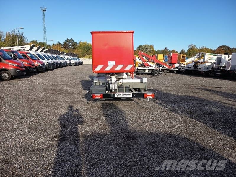 Iveco Daily Multitel MX170 - 17m - 200 kg Platforme aeriene montate pe camion