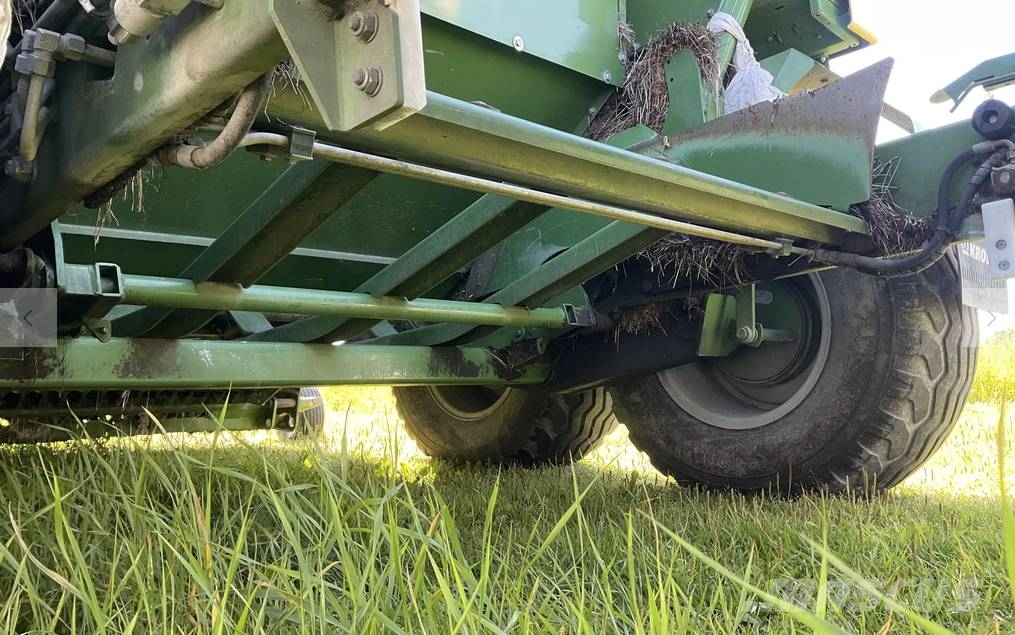 Krone Comprima CF 155 XC Enfardadeira de rolos