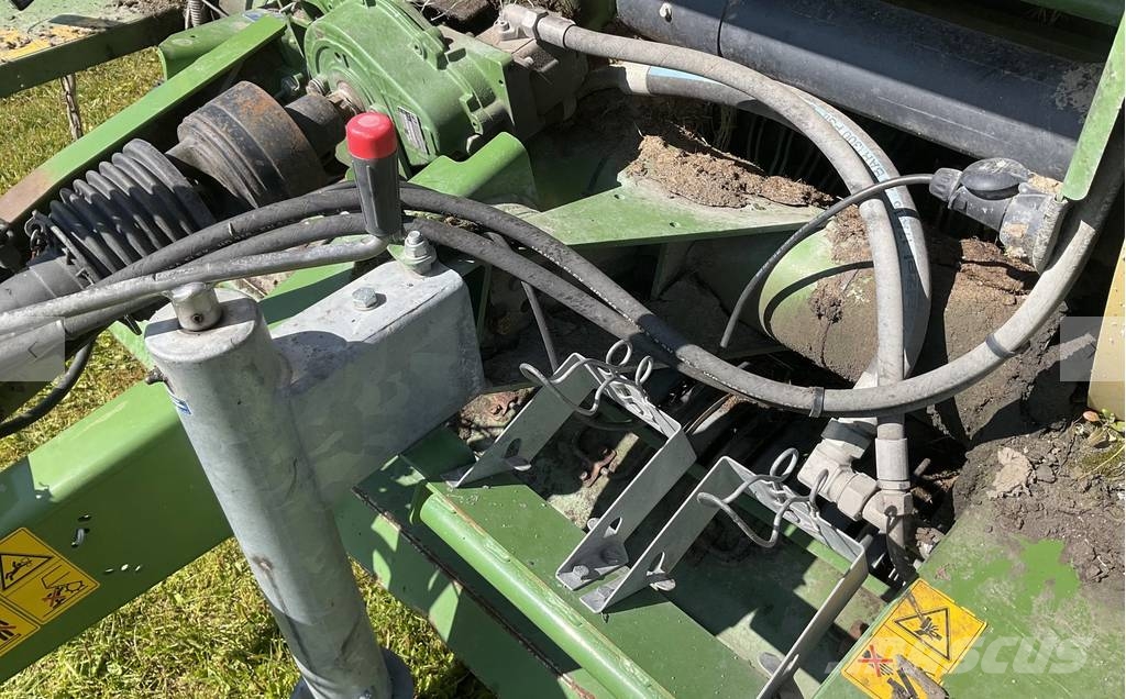 Krone Comprima CF 155 XC Enfardadeira de rolos