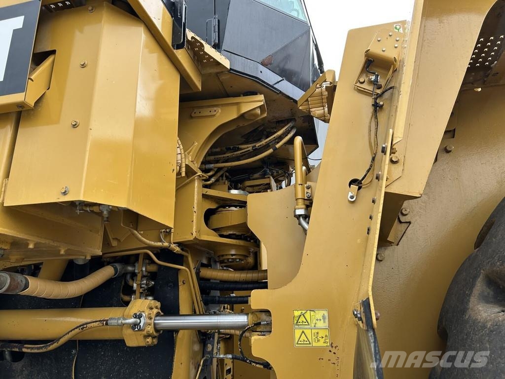 CAT 2014 990K Rebuild Læssemaskiner på hjul