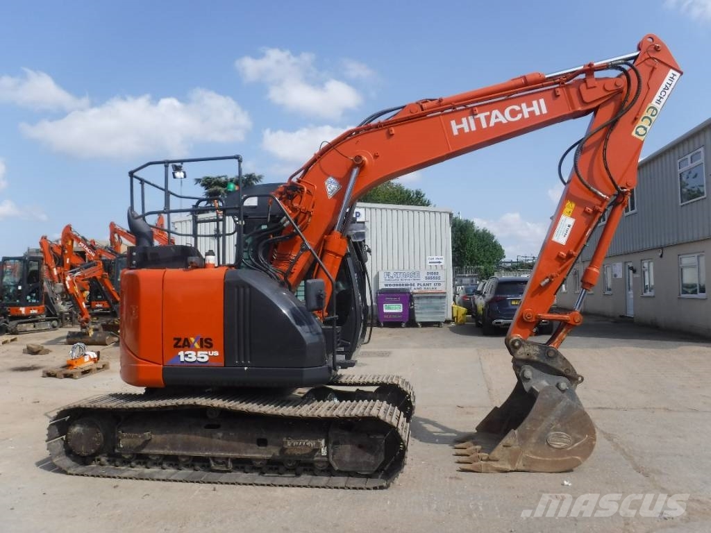 Hitachi ZX 135 US-6, 2021, Luton, Bedfordshire, Regno Unito