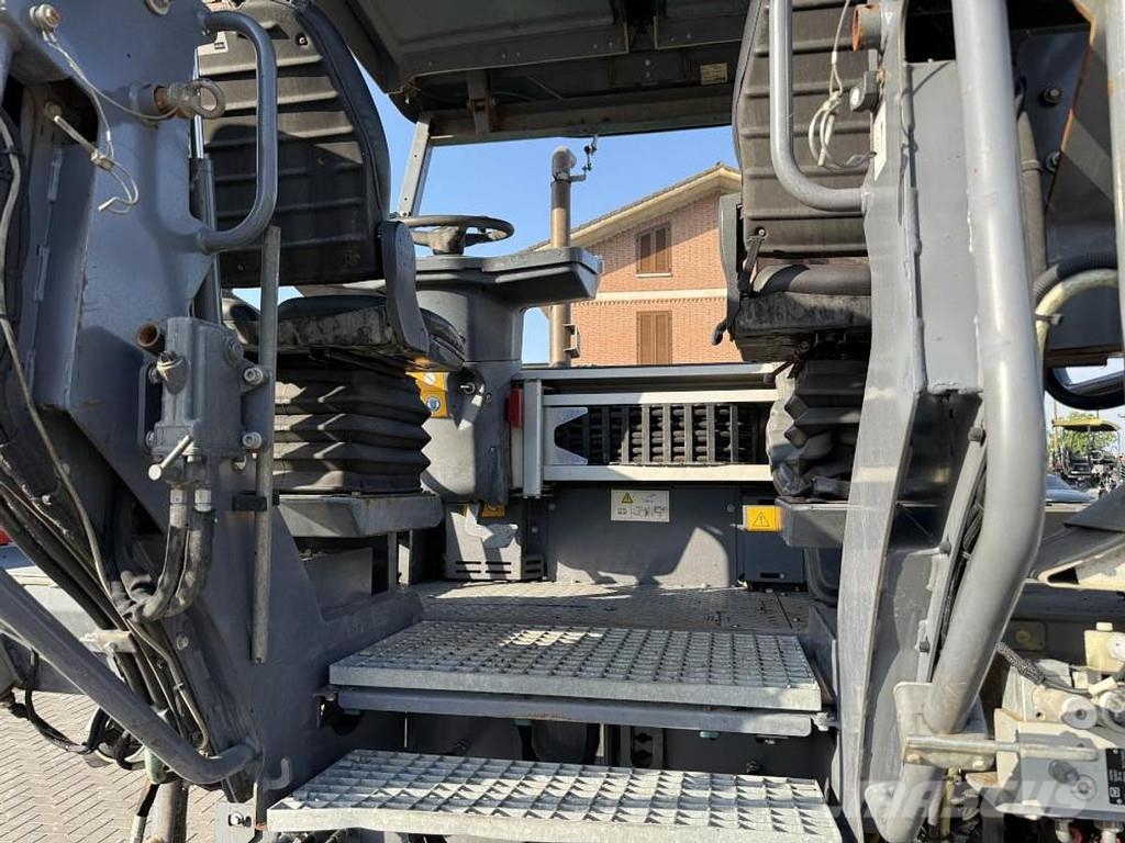 Vögele S 1303-3i معدات السفلتة