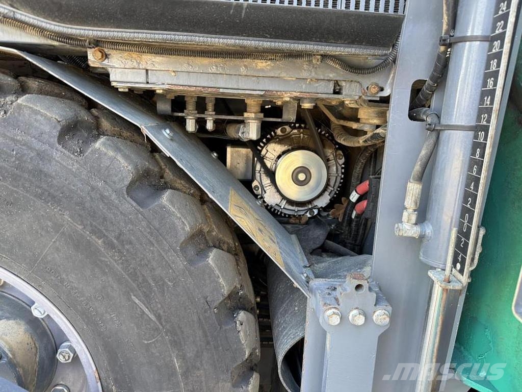 Vögele S 1303-3i معدات السفلتة