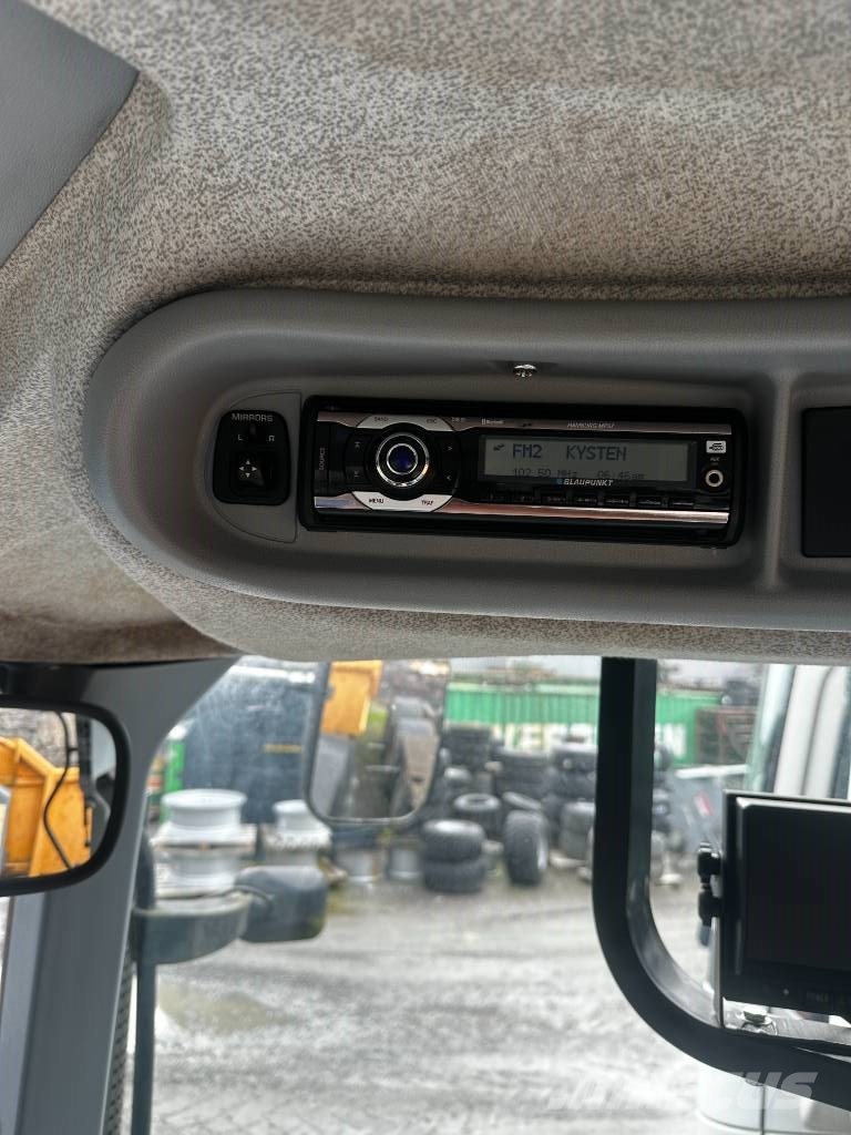 New Holland T 7060 Tratores Agrícolas usados