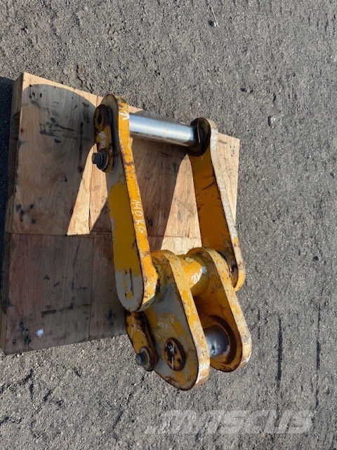 CAT 320 Connection Link Excavator