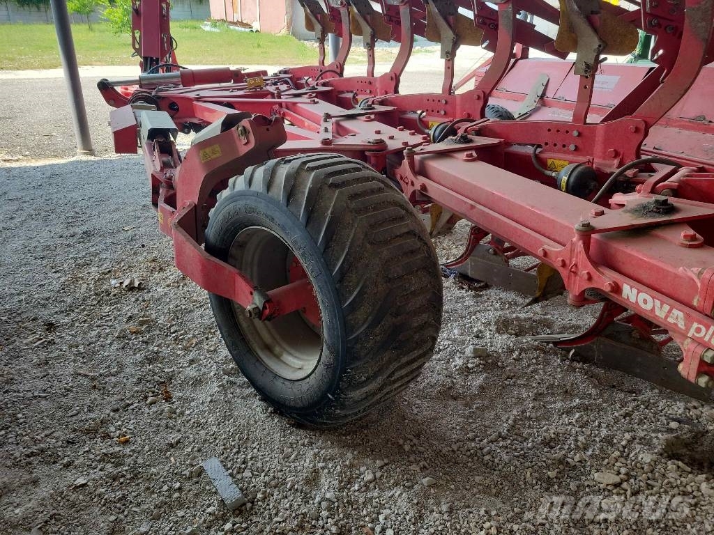 Pöttinger Servo 6.50 NOVA Plus Reversible ploughs