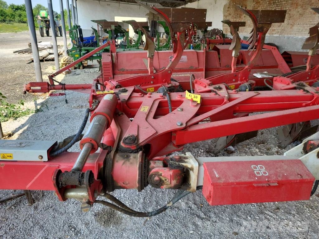 Pöttinger Servo 6.50 NOVA Plus Reversible ploughs