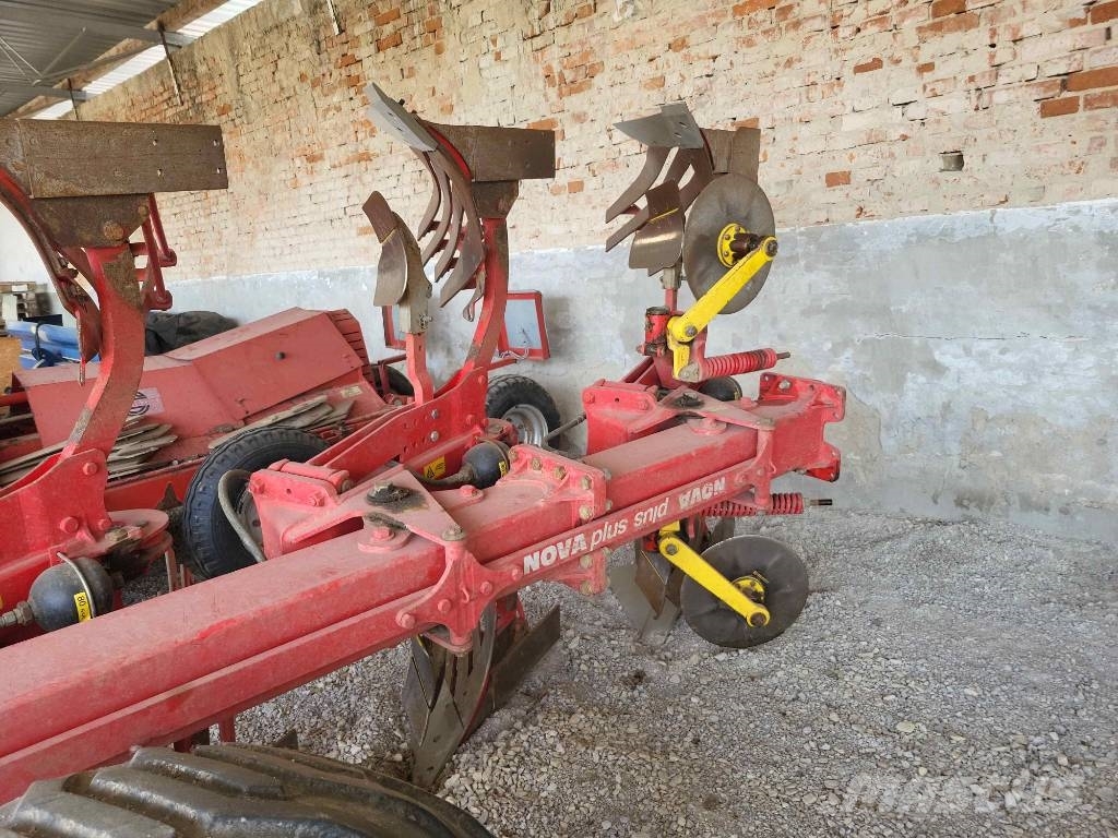 Pöttinger Servo 6.50 NOVA Plus Reversible ploughs