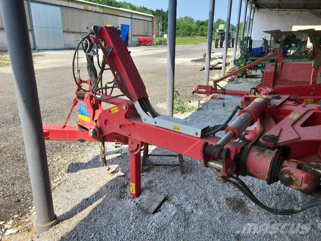 Pöttinger Servo 6.50 NOVA Plus Reversible ploughs