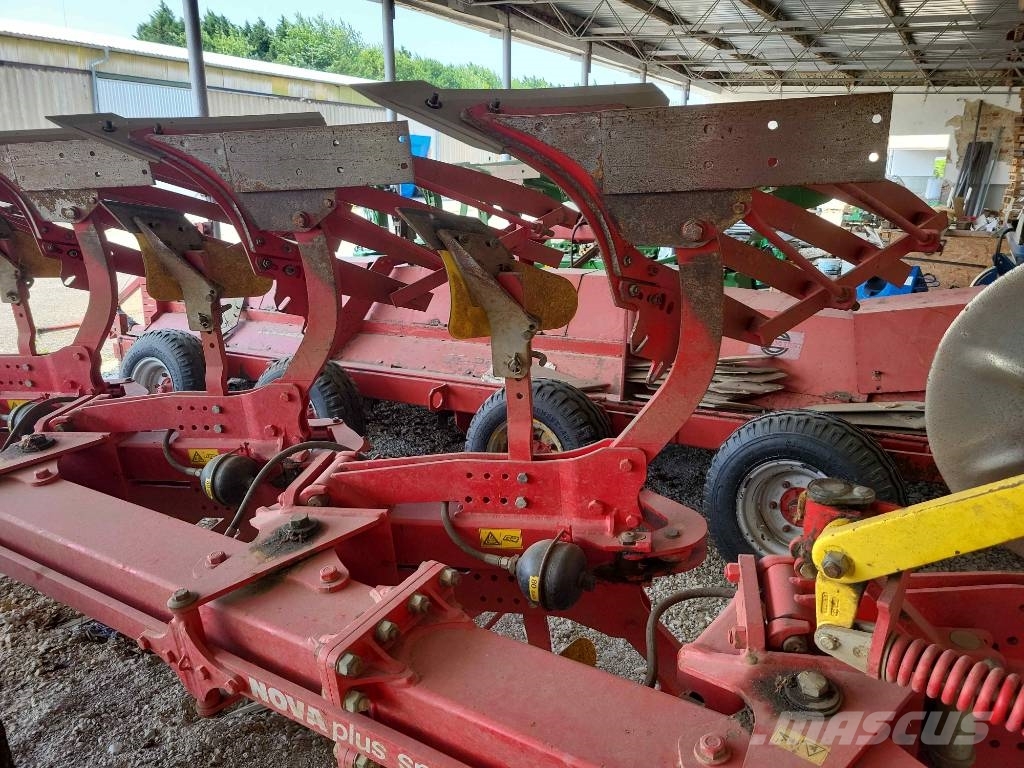 Pöttinger Servo 6.50 NOVA Plus Reversible ploughs