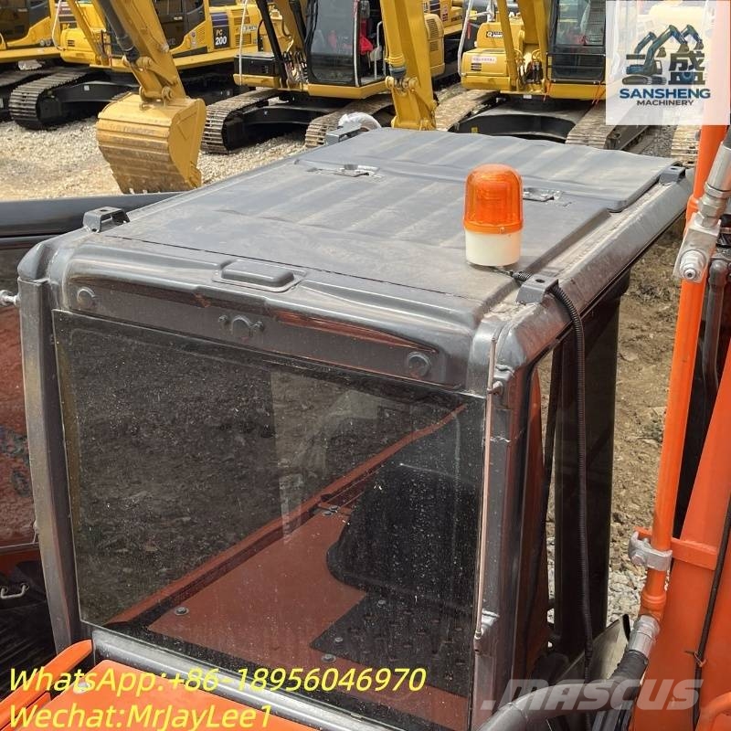 Hitachi ZX 240 Гусеничні екскаватори