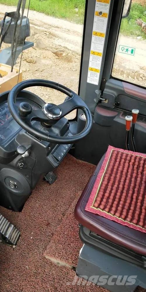 Lonking LG855N Gumikerekes homlokrakodók