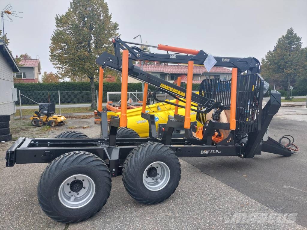 BMF 650 HPC HC + 8T2 PRO 400 Chargeuse forestière
