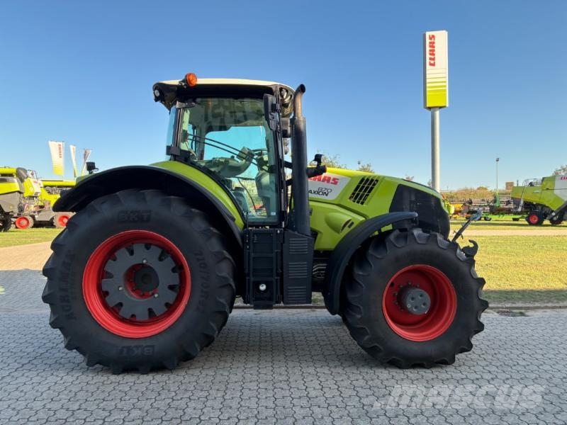 CLAAS AXION 870 CMATIC CEBIS Tractoren