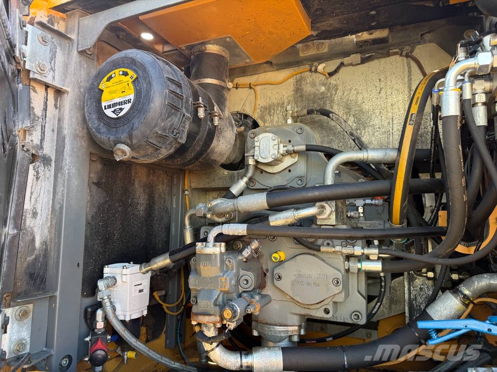 Liebherr R 936 N LC Rupsgraafmachines