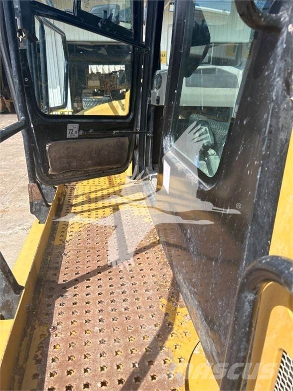 CAT 730 Midjestyrd dumper