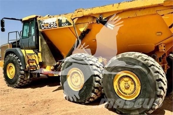 John Deere 410E 鉸接式起吊車