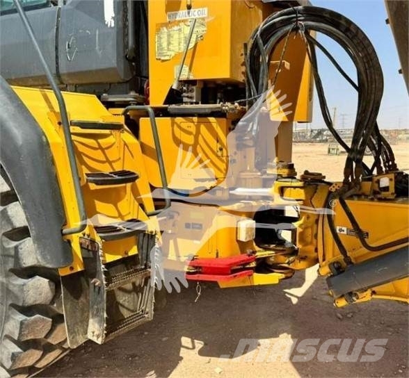 John Deere 410E 鉸接式起吊車