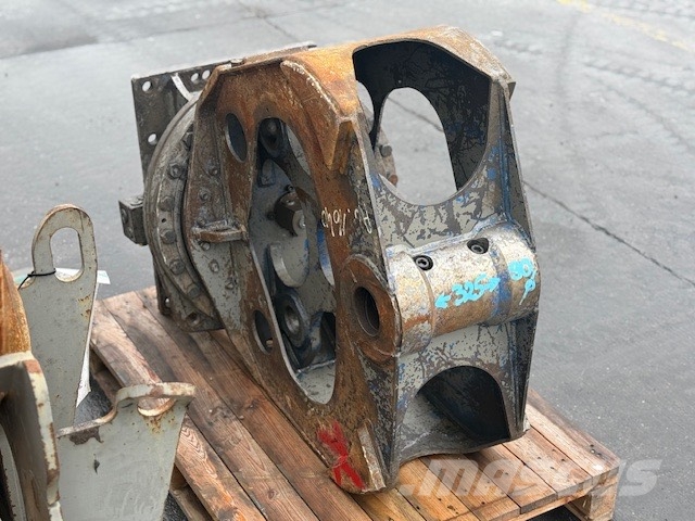 Verachtert Pulveriser (Demolition Crusher ) DEMAGED PARTS Građevinske drobilice