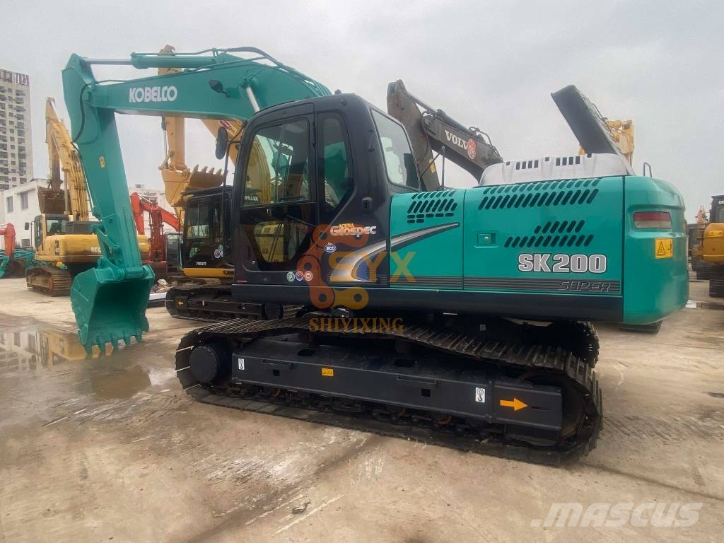 Kobelco SK 200 Гусеничные экскаваторы