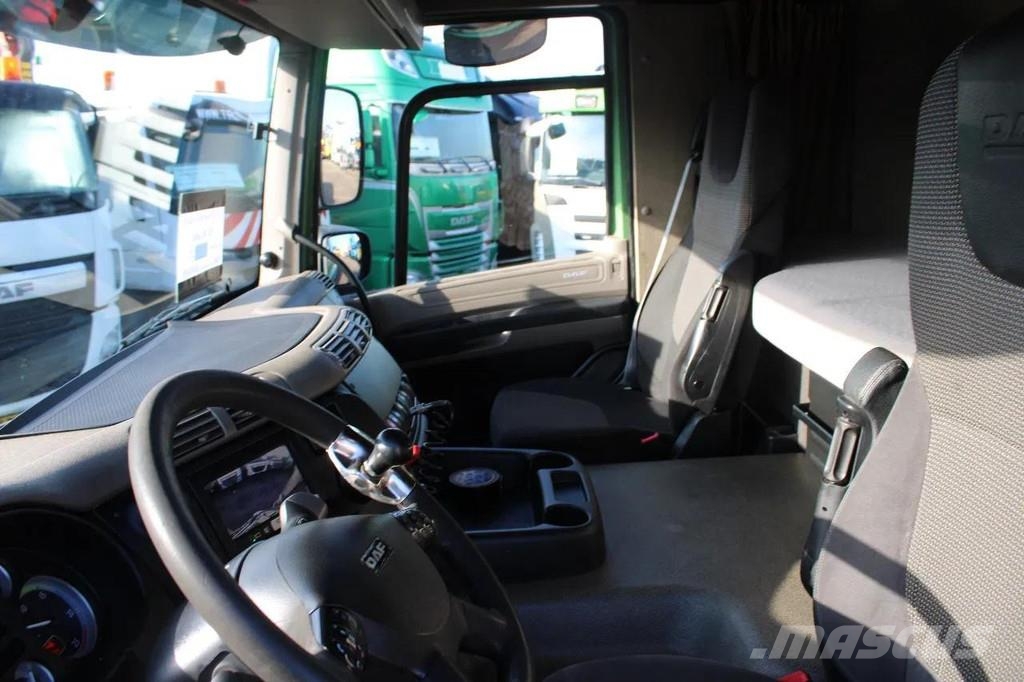 DAF CF 85.460 8X4 + 30 TON VDL hook + euro 5 Rol kiper kamioni sa kukom za podizanje tereta