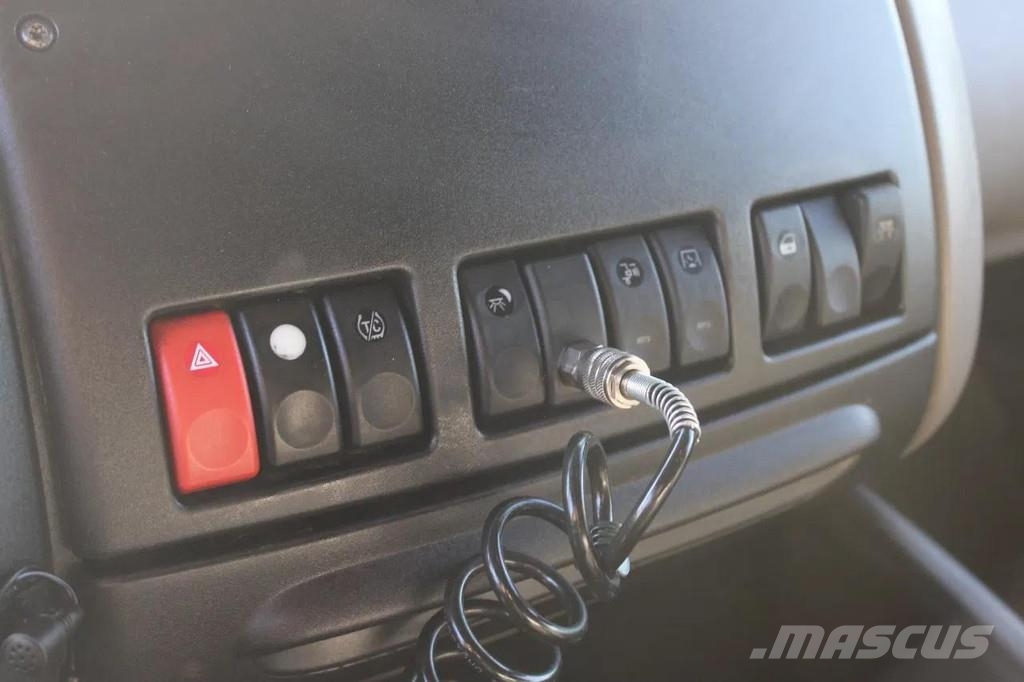 DAF CF 85.460 8X4 + 30 TON VDL hook + euro 5 Rol kiper kamioni sa kukom za podizanje tereta