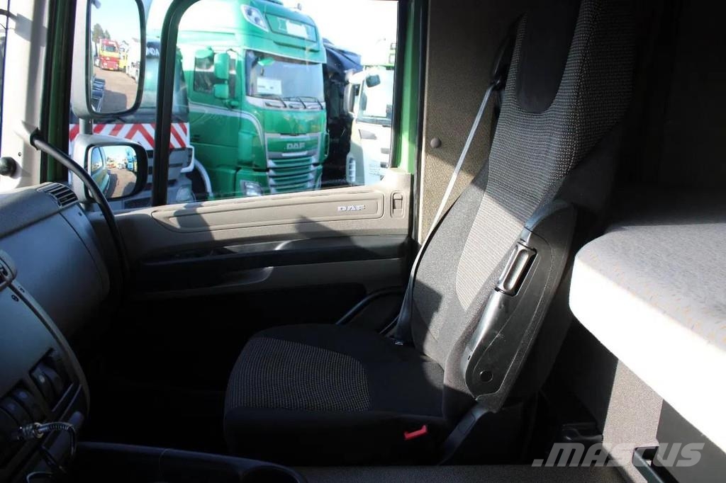 DAF CF 85.460 8X4 + 30 TON VDL hook + euro 5 Rol kiper kamioni sa kukom za podizanje tereta