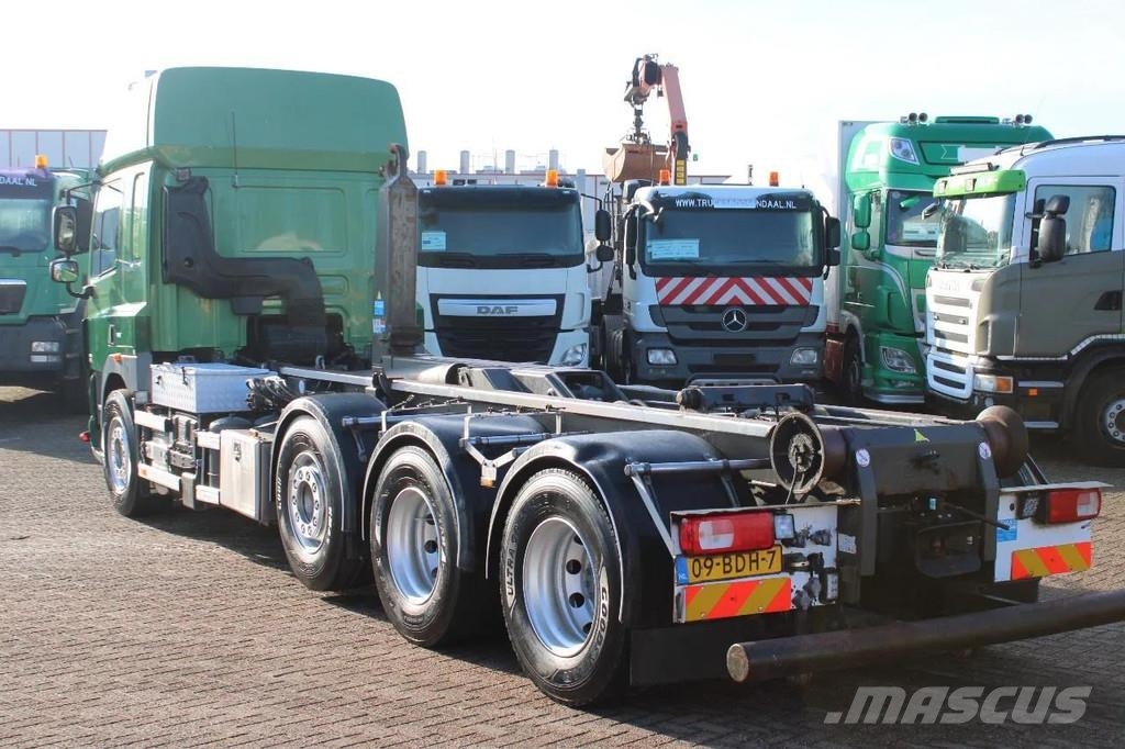 DAF CF 85.460 8X4 + 30 TON VDL hook + euro 5 Rol kiper kamioni sa kukom za podizanje tereta