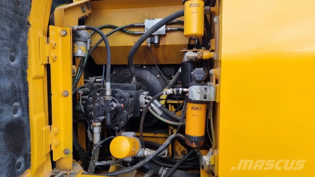 JCB JS 130 LC BOG MASTER Rupsgraafmachines