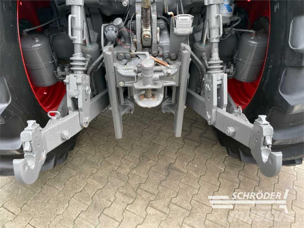 Fendt 718 VARIO S4 PROFI PLUS Traktoren