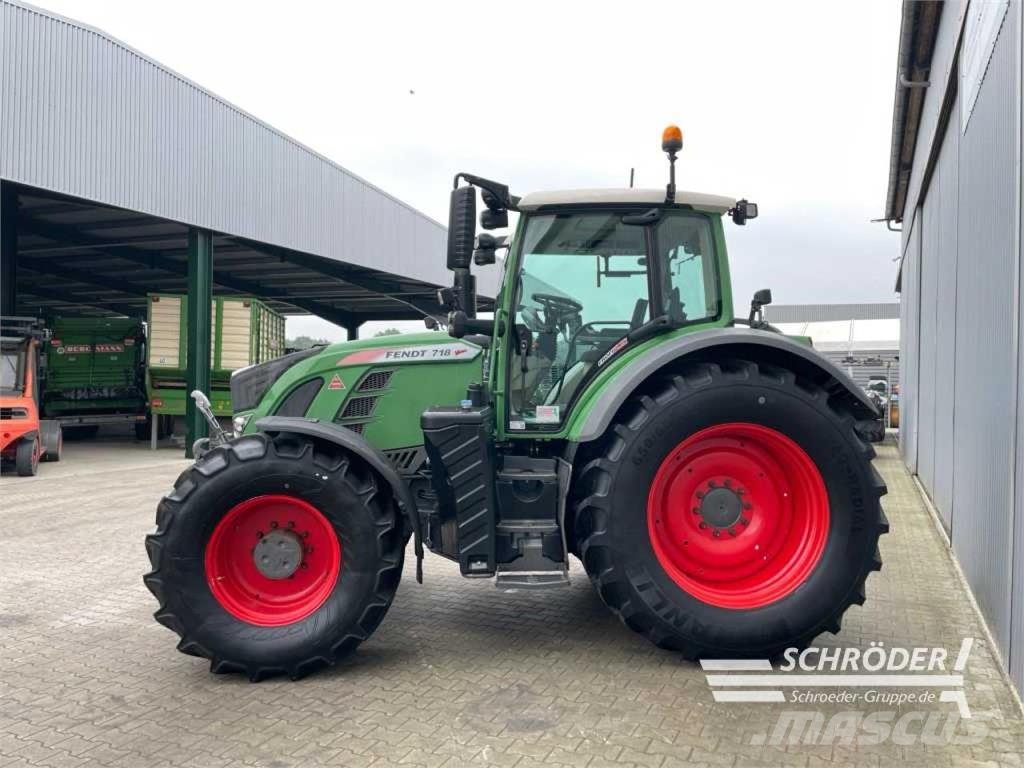 Fendt 718 VARIO S4 PROFI PLUS Traktoren
