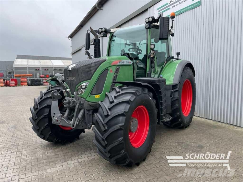 Fendt 718 VARIO S4 PROFI PLUS Traktoren