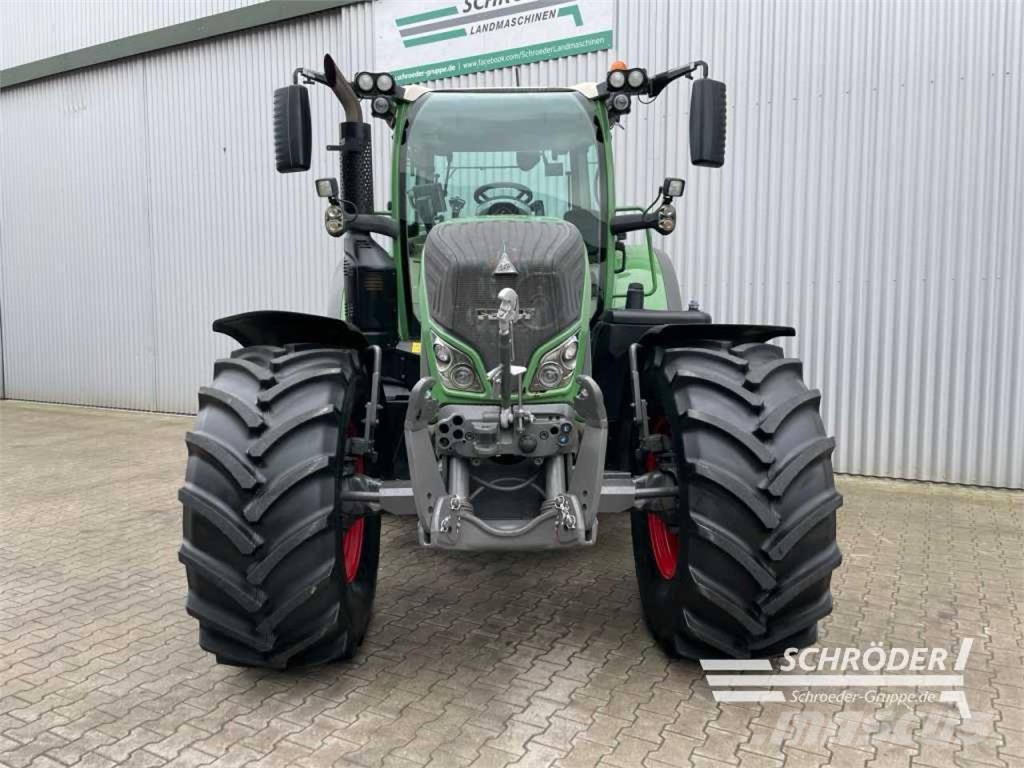 Fendt 718 VARIO S4 PROFI PLUS Traktoren