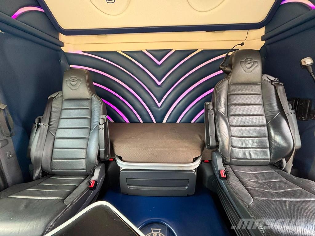 Scania R580 8x4*4 BIG AXELS / RETARDER / Smagās mašīnas ar celtni